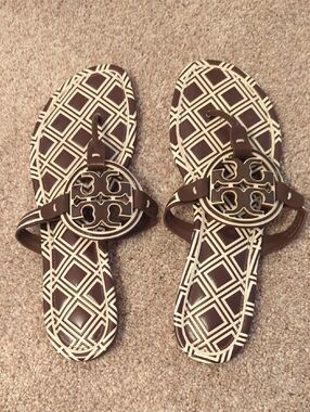 Tory Burch Brown and Cream Miller Logo Sandals